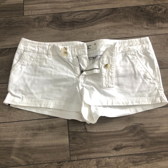 AE Soft Khaki Shorts - Picture 1 of 12